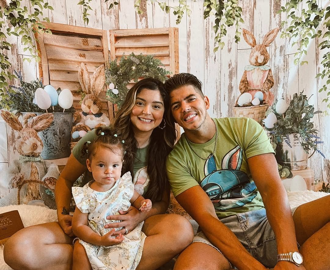 Tay Melo and Sammy Guevara with their daughter (Image credit: Melo's Instagram)